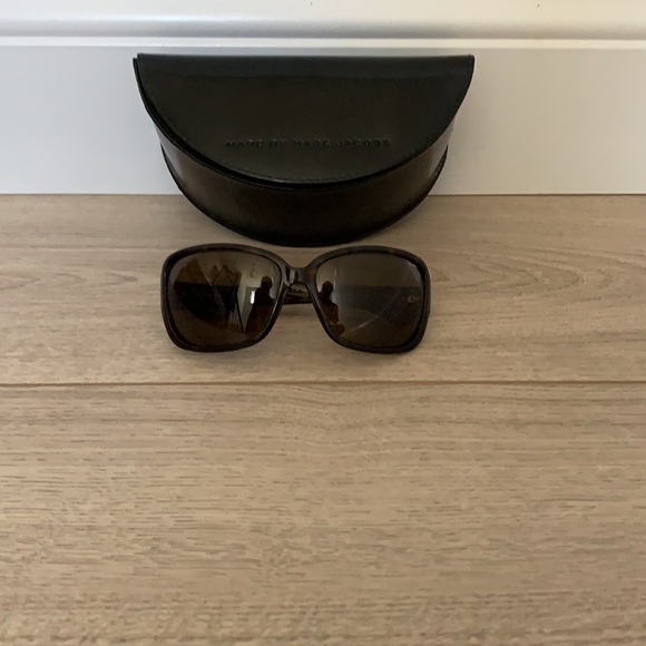 Marc by Marc Jacobs Polarized Sunglasses - Picture 4 of 4